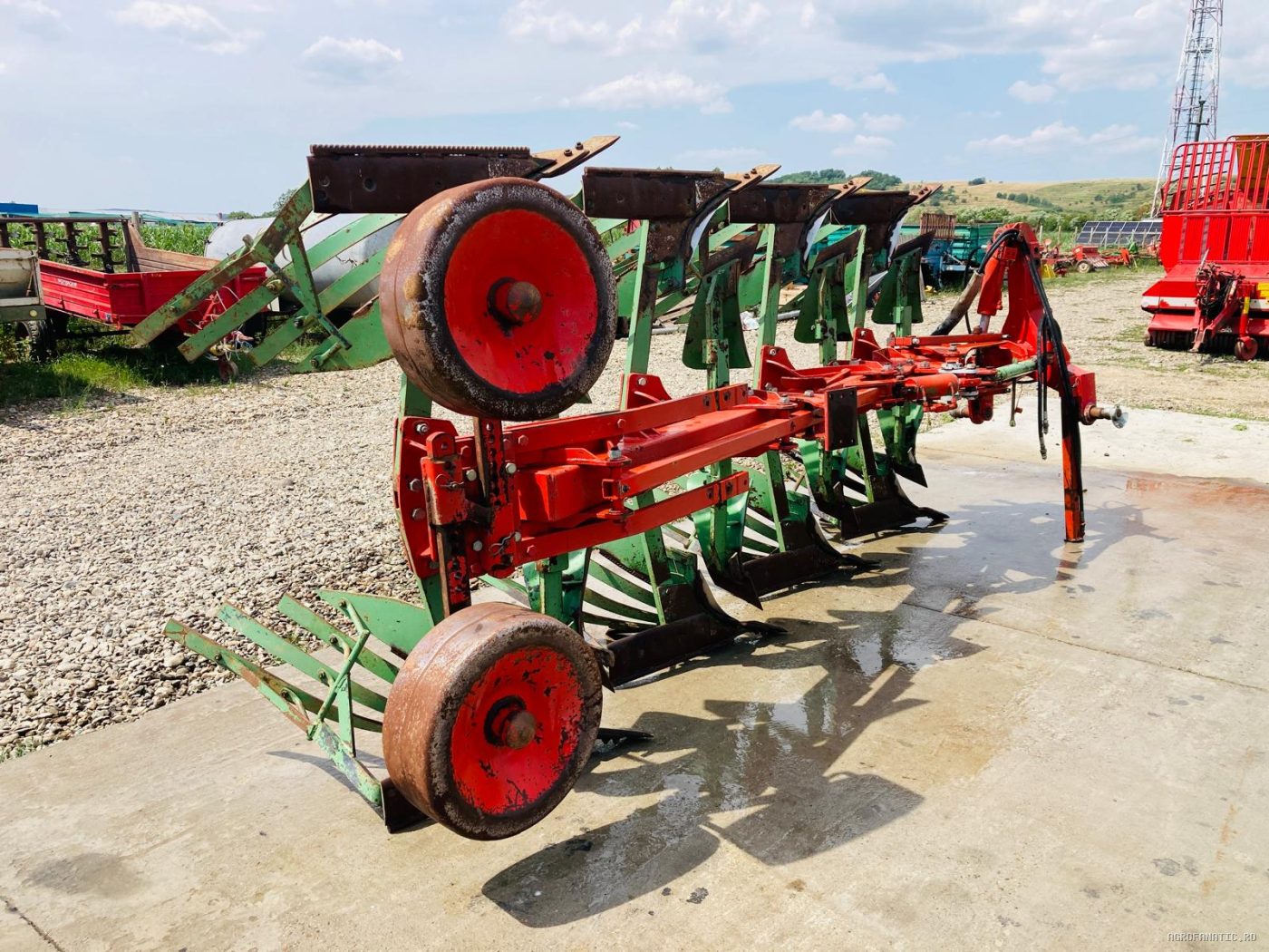 Plug reversibil hidraulic cu 2 furtune, 4 cormane tip platbanda Screiber — utilaj agricol de vanzare