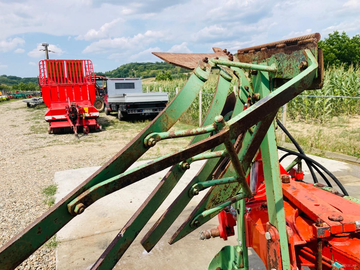 Plug reversibil hidraulic cu 2 furtune, 4 cormane tip platbanda Screiber — utilaj agricol de vanzare