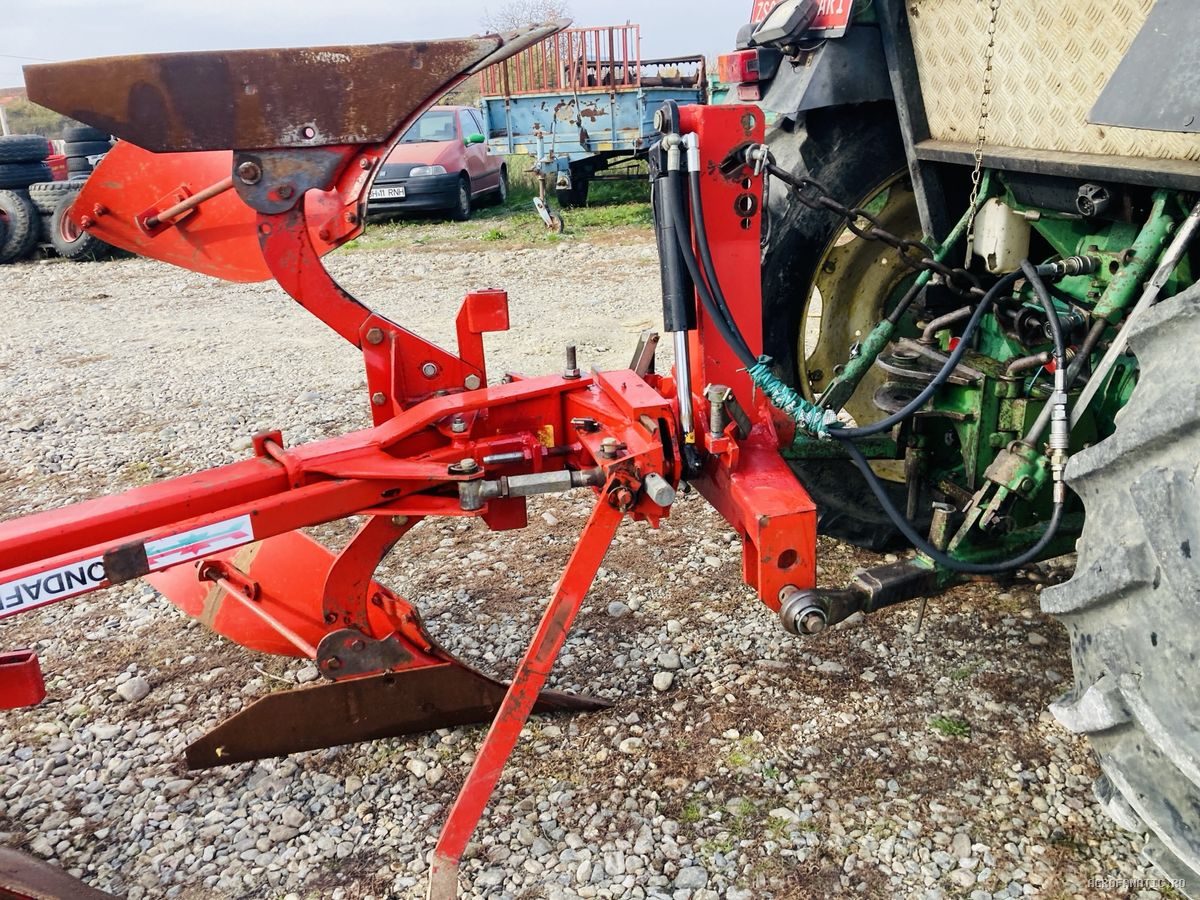 Plug reversibil hidraulic cu 3 trupite, capuri, brazdare Kvernelands — utilaj agricol de vanzare la AgroFanatic Bihor