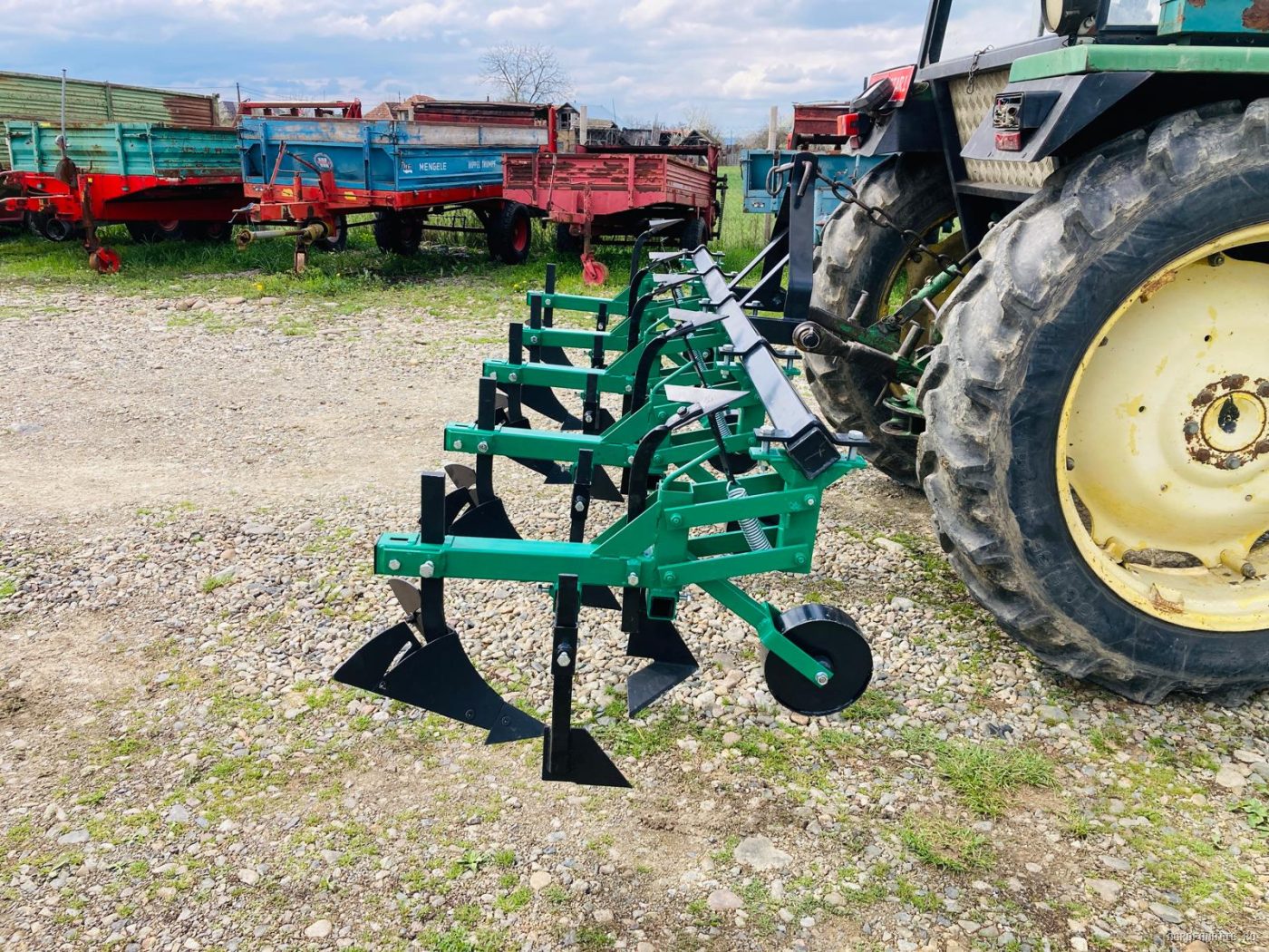 Prasietor porumb cu 3 sectii Ekiw Polonia, utilaj nou — utilaj agricol de vanzare