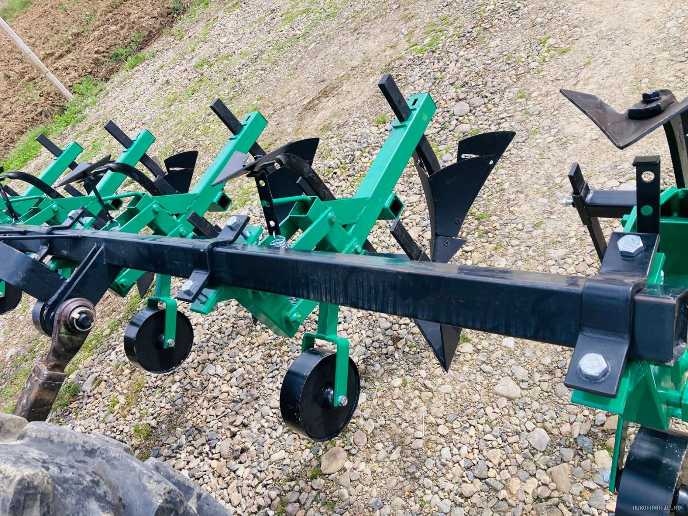 Prasietor porumb cu 3 sectii Ekiw Polonia, utilaj nou — utilaj agricol de vanzare