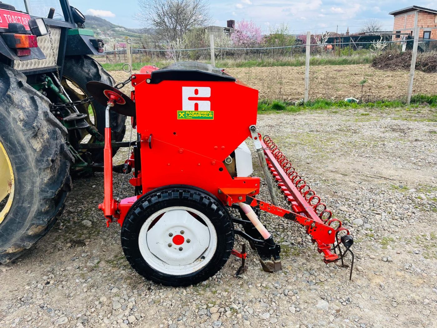 Semanatoare de paioase, grau, lucerna Reform 100 2.5 m — utilaj agricol de vanzare