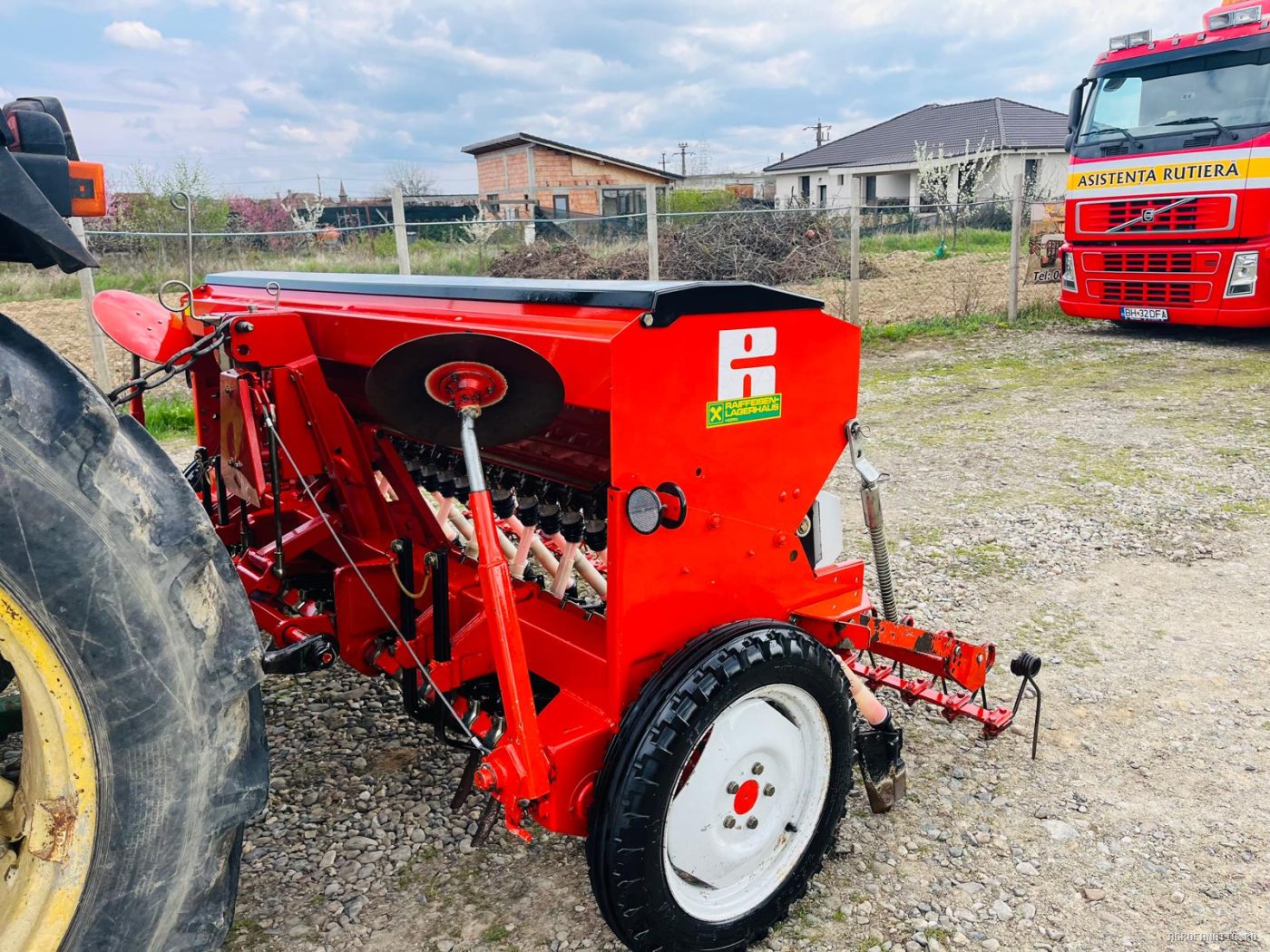 Semanatoare de paioase, grau, lucerna Reform 100 2.5 m — utilaj agricol de vanzare