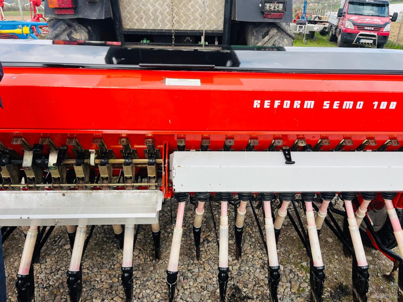 Semanatoare de paioase, grau, lucerna Reform 100 2.5 m — utilaj agricol de vanzare