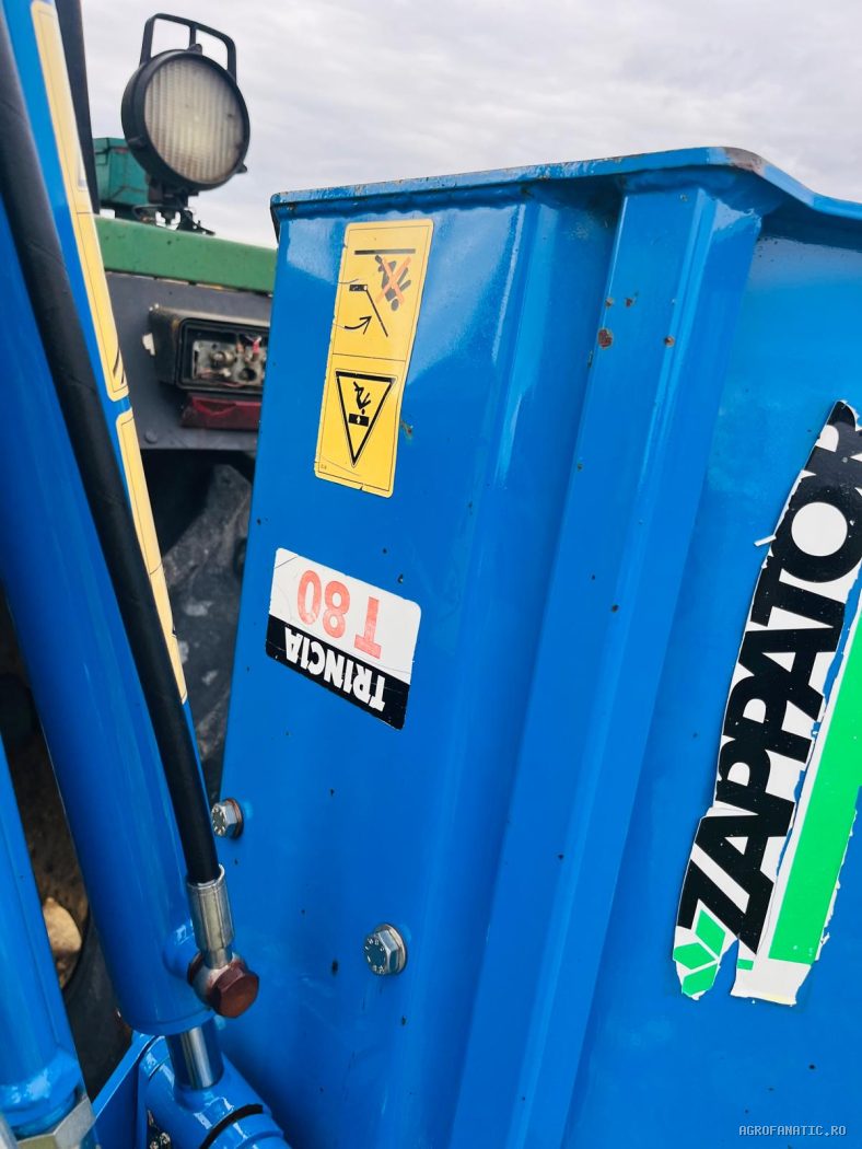 Tocator de resturi vegetale Zappator cu brat hidraulic — utilaj agricol de vanzare