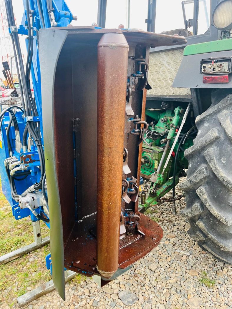 Tocator de resturi vegetale Zappator cu brat hidraulic — utilaj agricol de vanzare