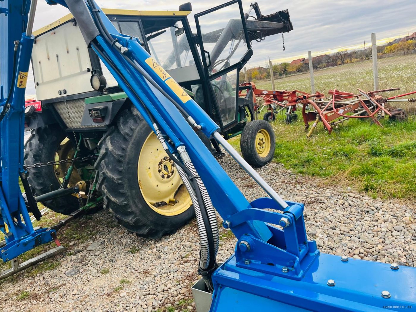 Tocator de resturi vegetale Zappator cu brat hidraulic — utilaj agricol de vanzare