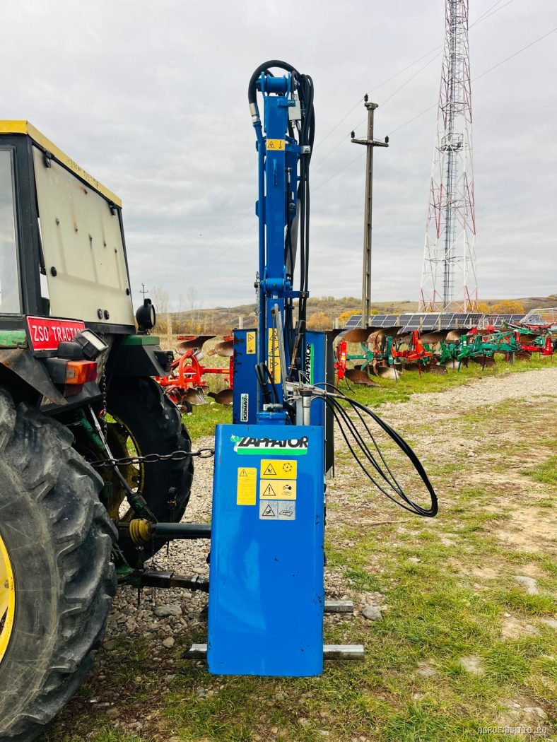 Tocator de resturi vegetale Zappator cu brat hidraulic — utilaj agricol de vanzare